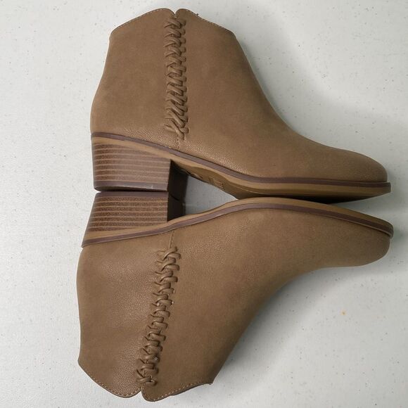Mia Jaice Ankle Bootie Vegan Low Stacked Heel Side Zip Braid Detail Round Toe - Picture 10 of 12